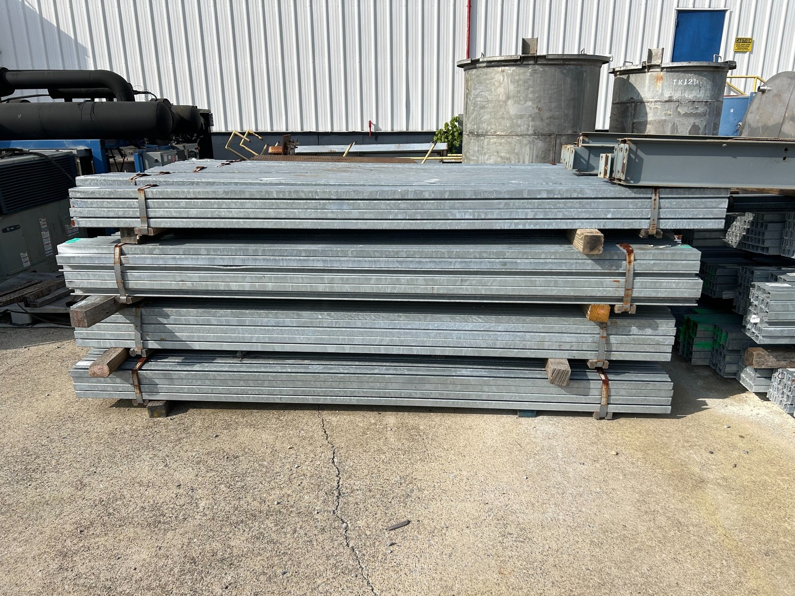 Unistrut 10 FT x 1-5/8’’ 12 Gauge Galvanized Channel Framing- Sold by Bundles