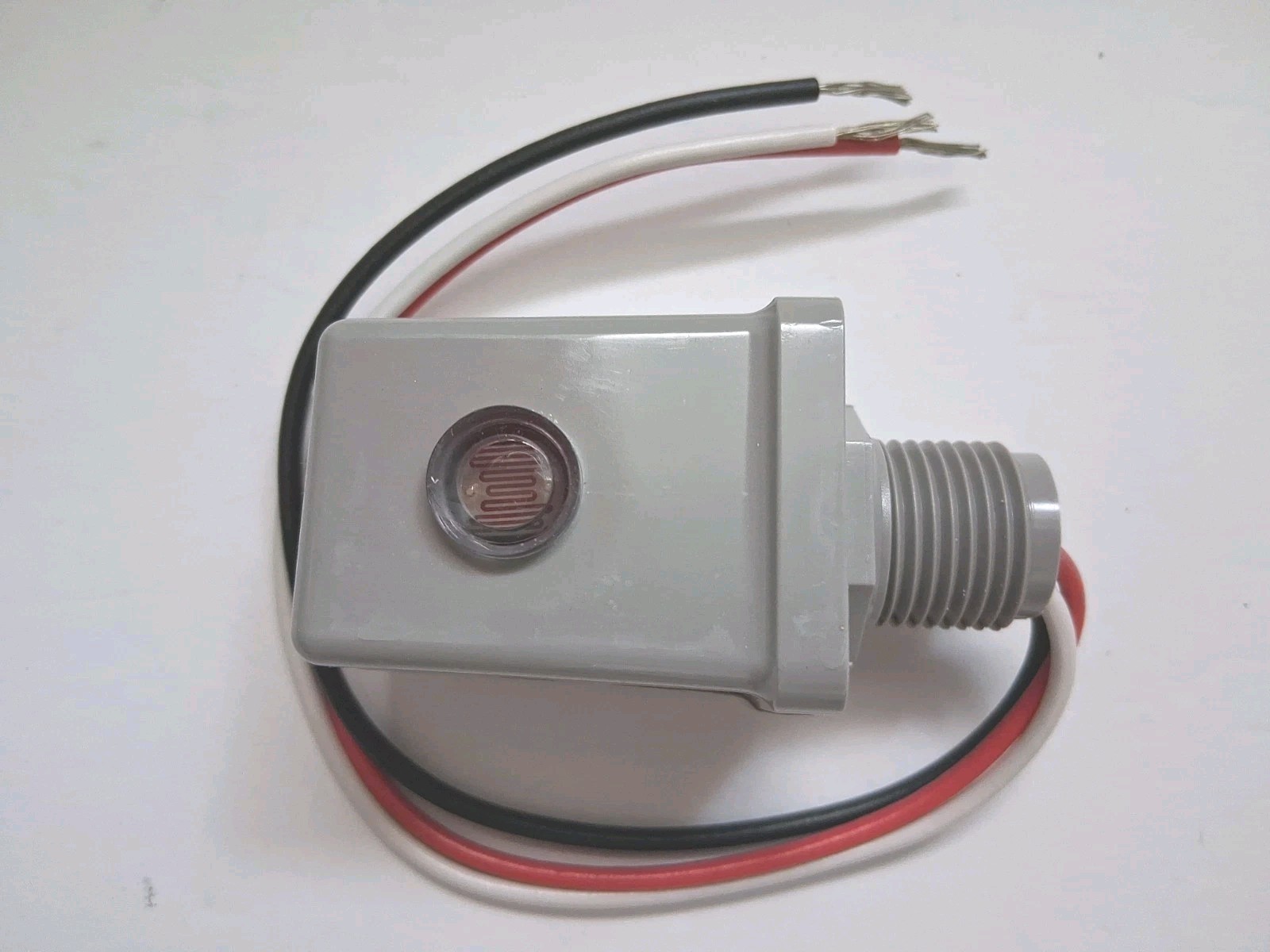 Intermatic K4123C Stem Mount Thermal Photocontrol 208-277V 15A Dusk-to-Dawn