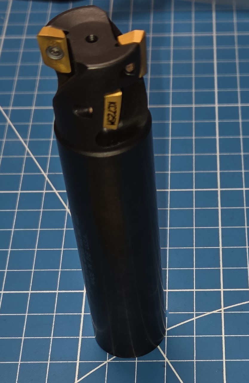 Kennametal 1″ Diameter Indexable Helical Mill 1-10 LOIS M1HR100ED10C100Z2L11OC4