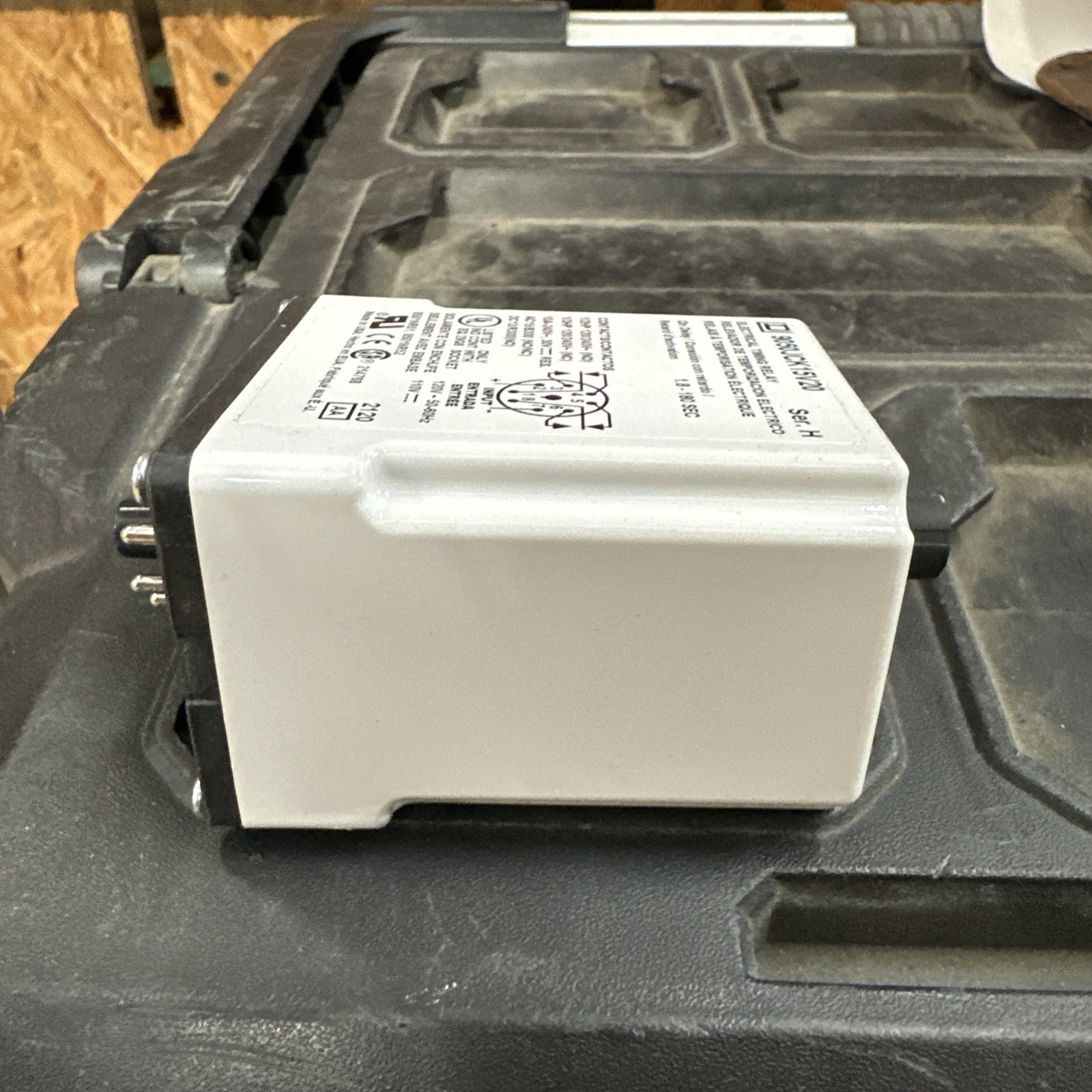 Square D Timing Relay 9050JCk15V20 (New In Box)