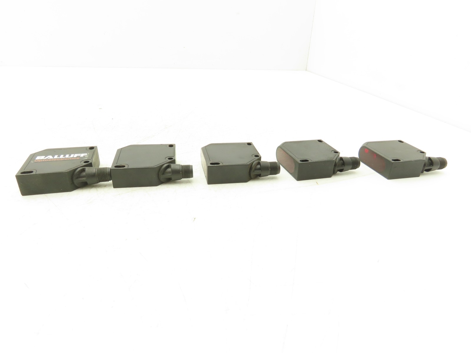 Balluff BOS0089 Cubic Diffuse Sensor w/Different Light Types 60cm Range Lot of 5