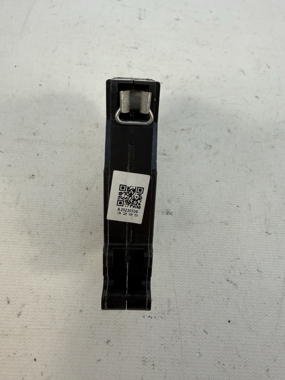 NEW Cutler Hammer CHT1515 15 Amp Twin Tandem Circuit Breaker, Dual 15A CH,