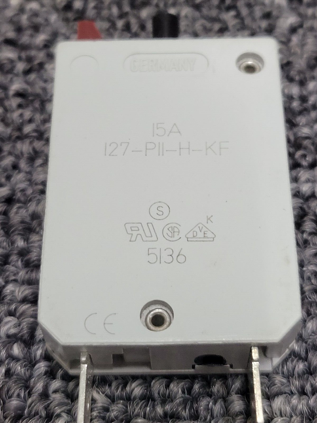 E-T-A Circuit Breaker 15 AMP 127-P11-H-KF 250v 28vdc