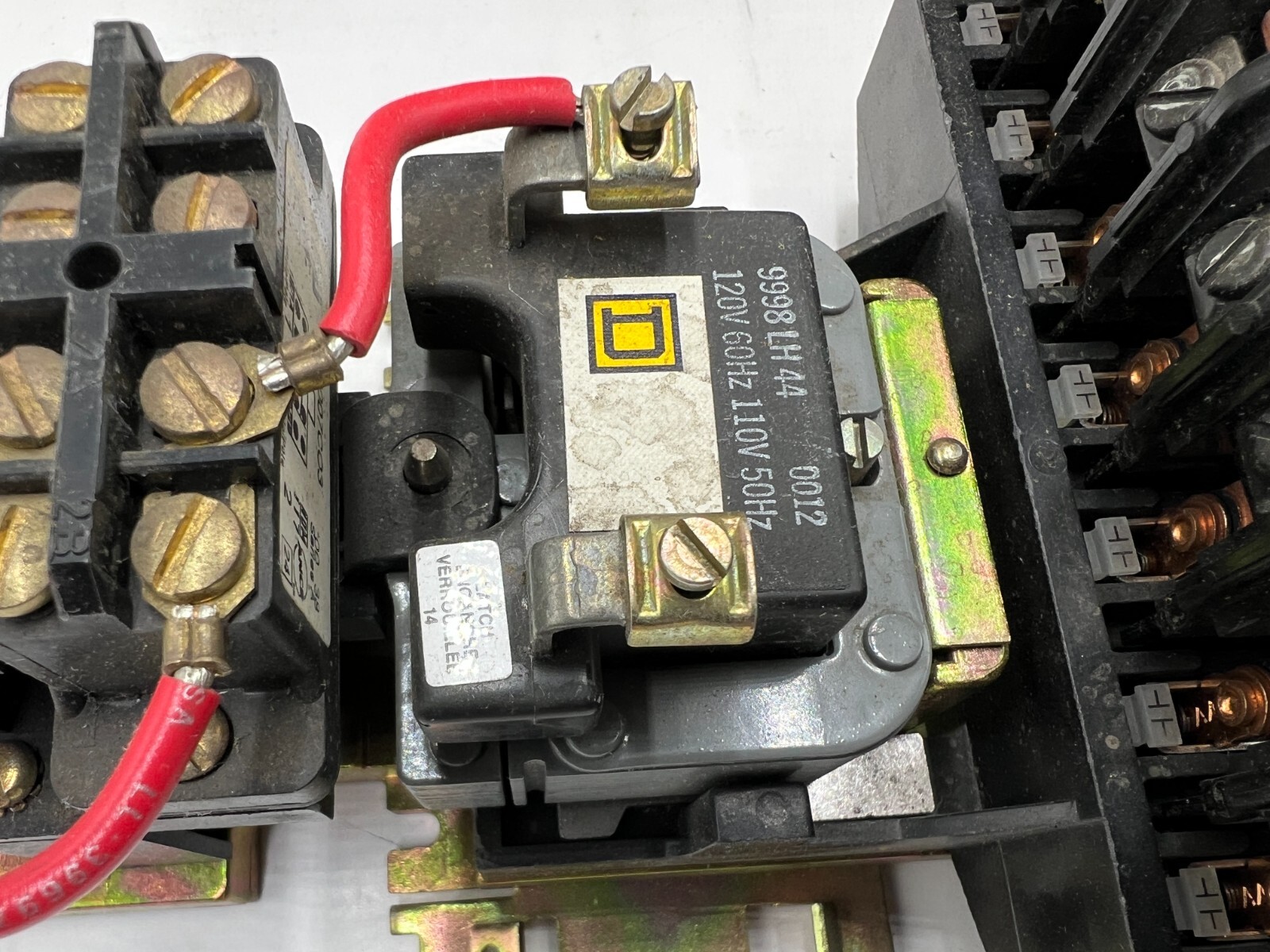 Square D 8903LO1000V02 12-P 30A 120VAC Coil Electrically Held Lighting Contactor