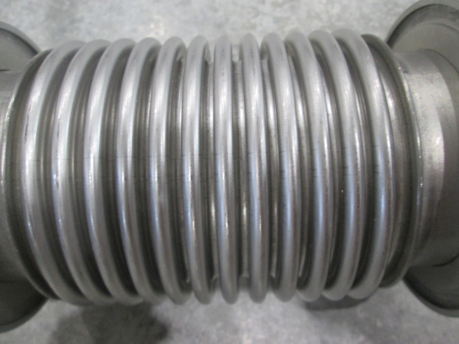 Stainless Steel Formed Bellows Vacuum Pipe/Hose, 7″L, 107MM Flange, Used