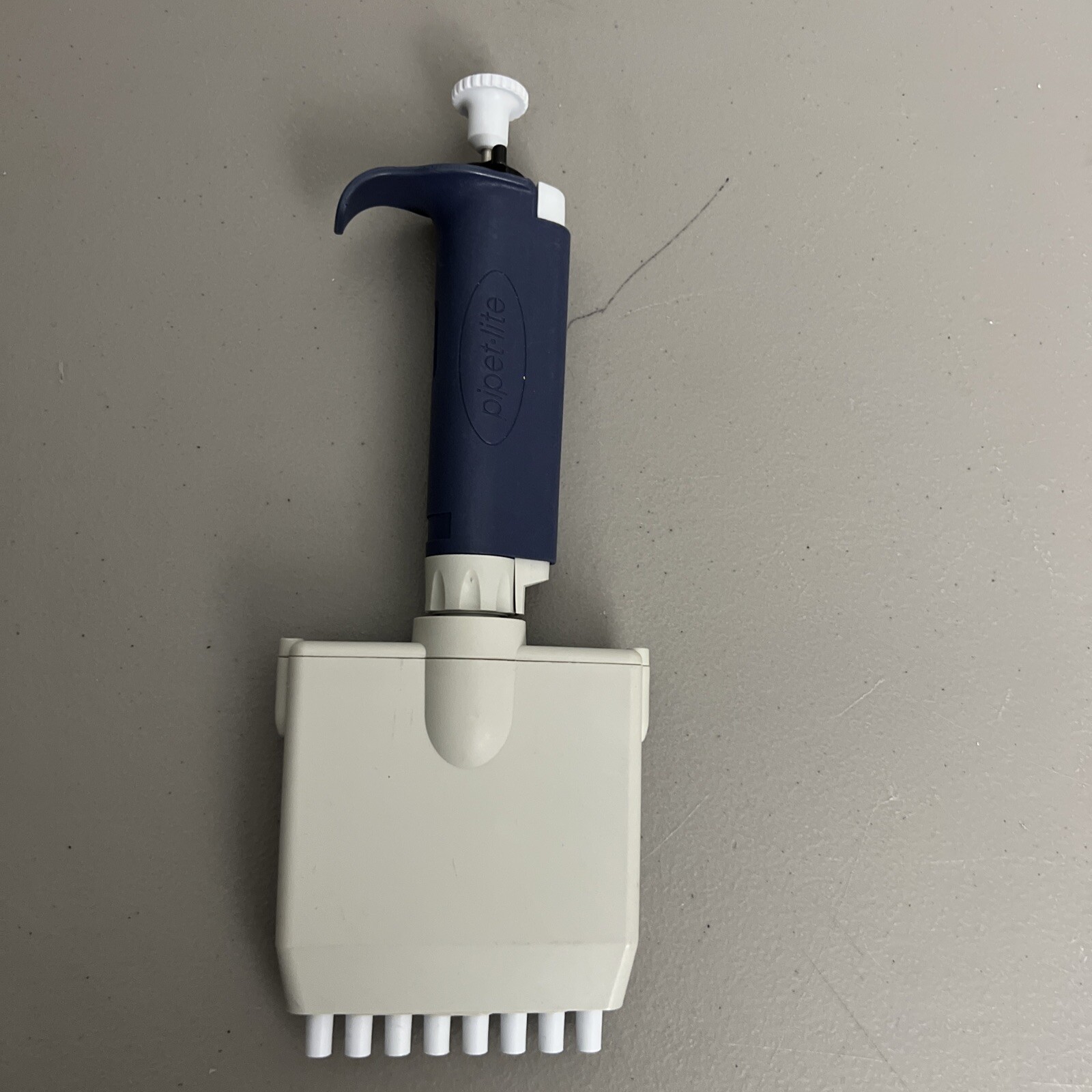 NICE Rainin Pipet-Lite 8 Channel Multichannel L200 20-200uL LTS Pipette