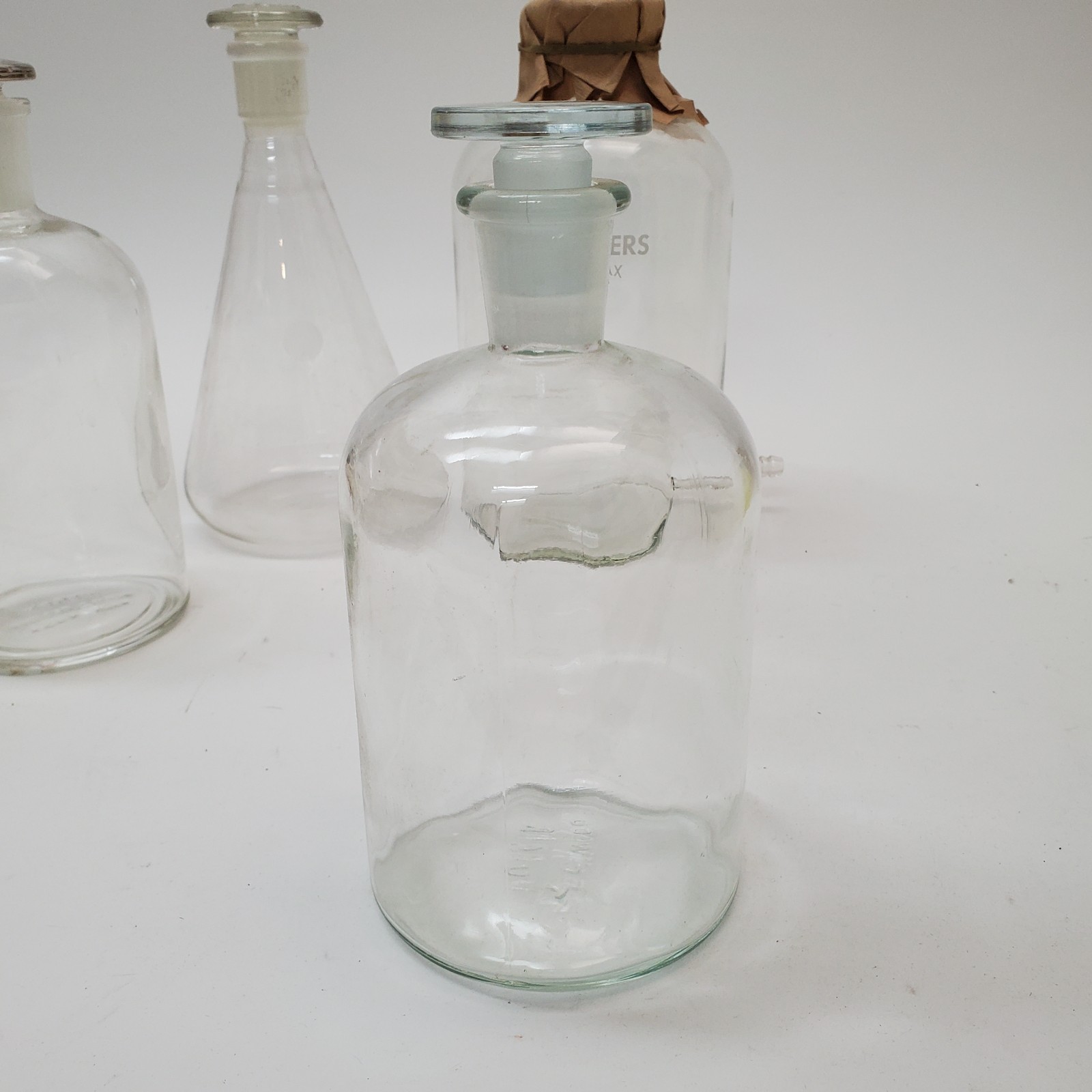 Vintage Apothecary Glassware Lot (6) – Pyrex, Kimax, TCW Co, Erlenmeyer Flask