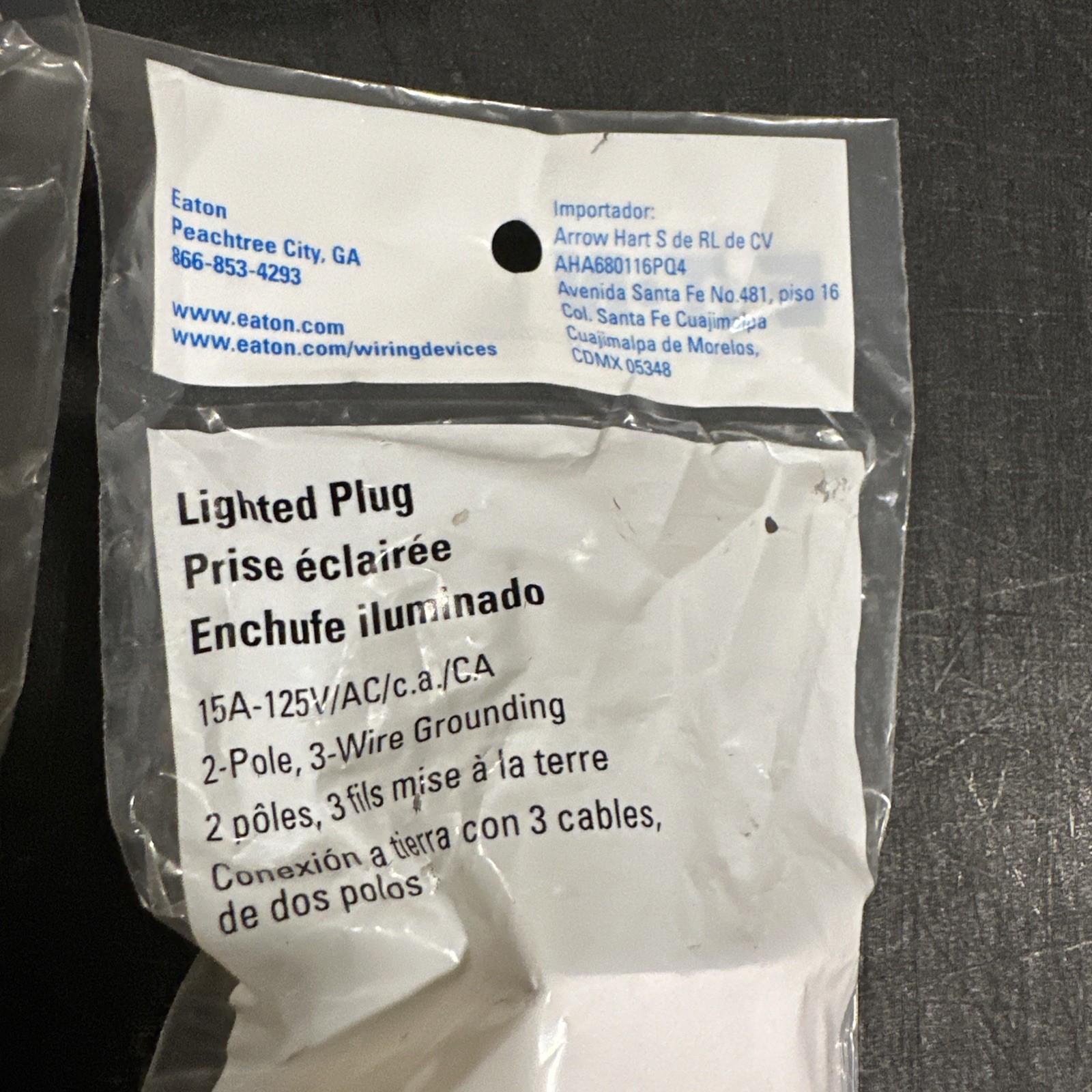 Eaton Lighted Connector & Lighted Plug 15A-125V/AC. 2 Pole3 Wire Grounding (336)