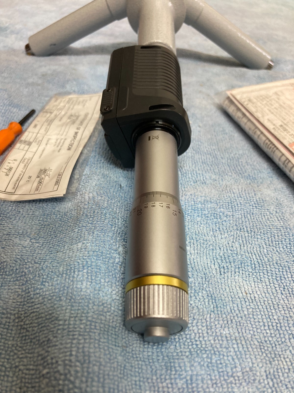 Mitutoyo 468-281 Digital 3-Point Bore Micrometer 11-12″(279.4-304.8MM)