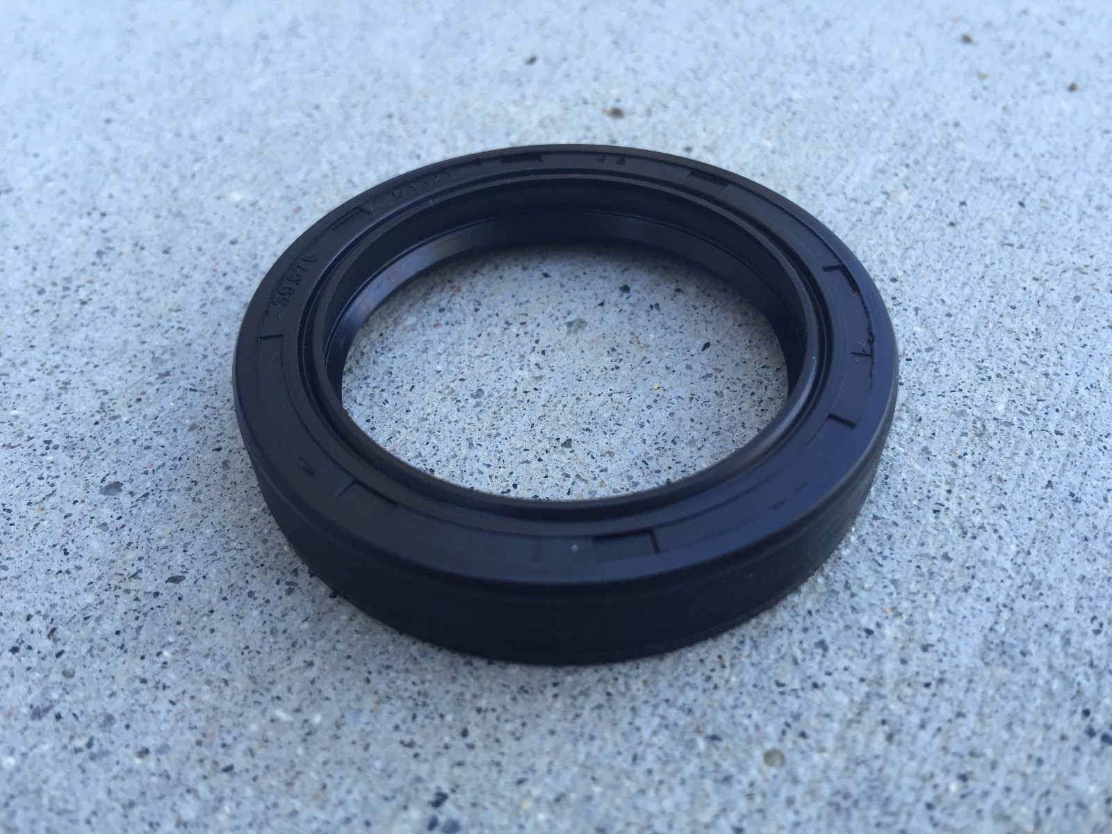 40HP Rotary Cutter Gearbox Output Seal, part number 060061 05-005