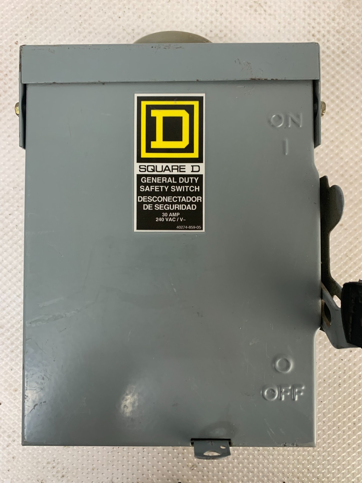 SQUARE D D221NRB 30 AMP 240 VOLT SINGLE PHASE FUSIBLE OUTDOOR DISCONNECT..D-2257