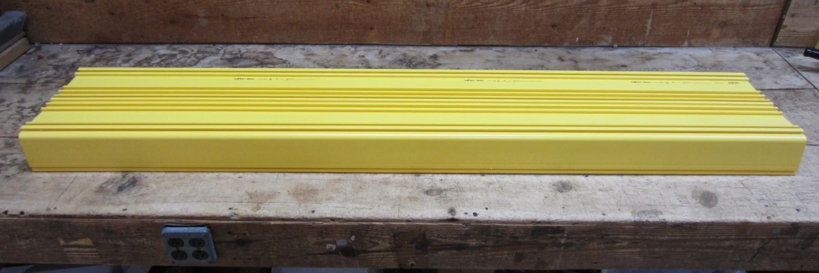 PANDUIT FR12X4YL6 | 12X4 6FT Optical Fiber Runner Channel NEW (12 in stock)