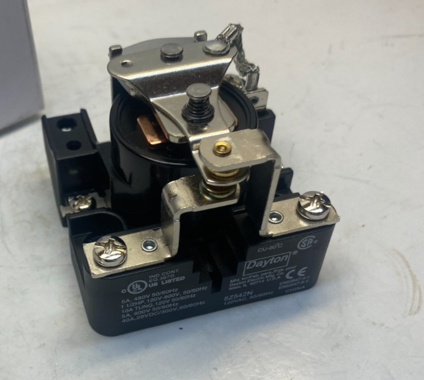 DAYTON 40A 120 VAC Coil SPDT Open Power Relay – 5 Terminal – Surface Mount