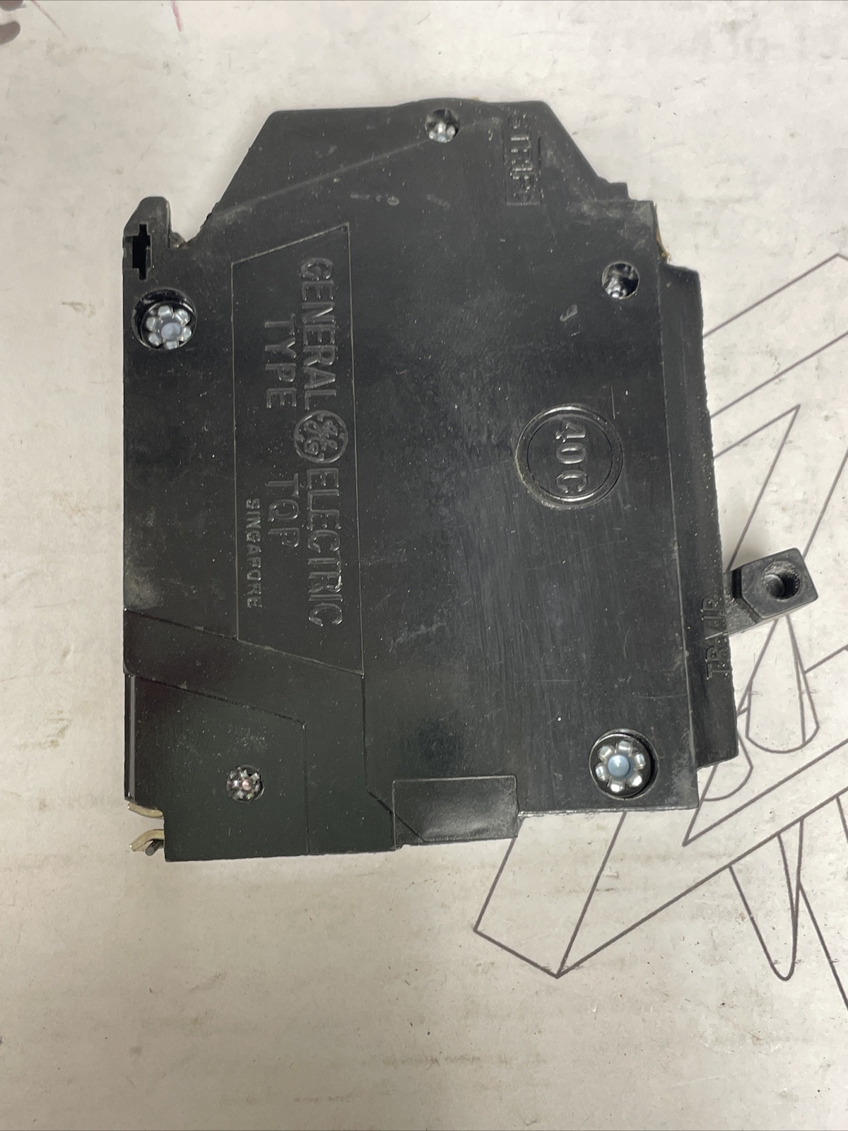 General Electric TQP115 – 15 Amp 1 Pole 120/240V Circuit Breaker Slim Line