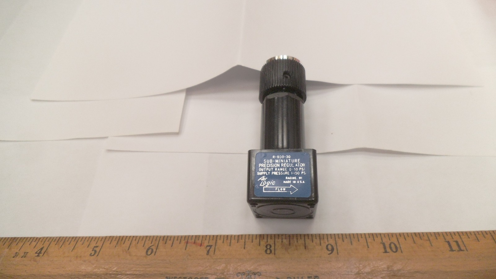 Air Logic USA made miniature regulator, R-900-30-W/K, 0-150 PSI in 30 PSI out
