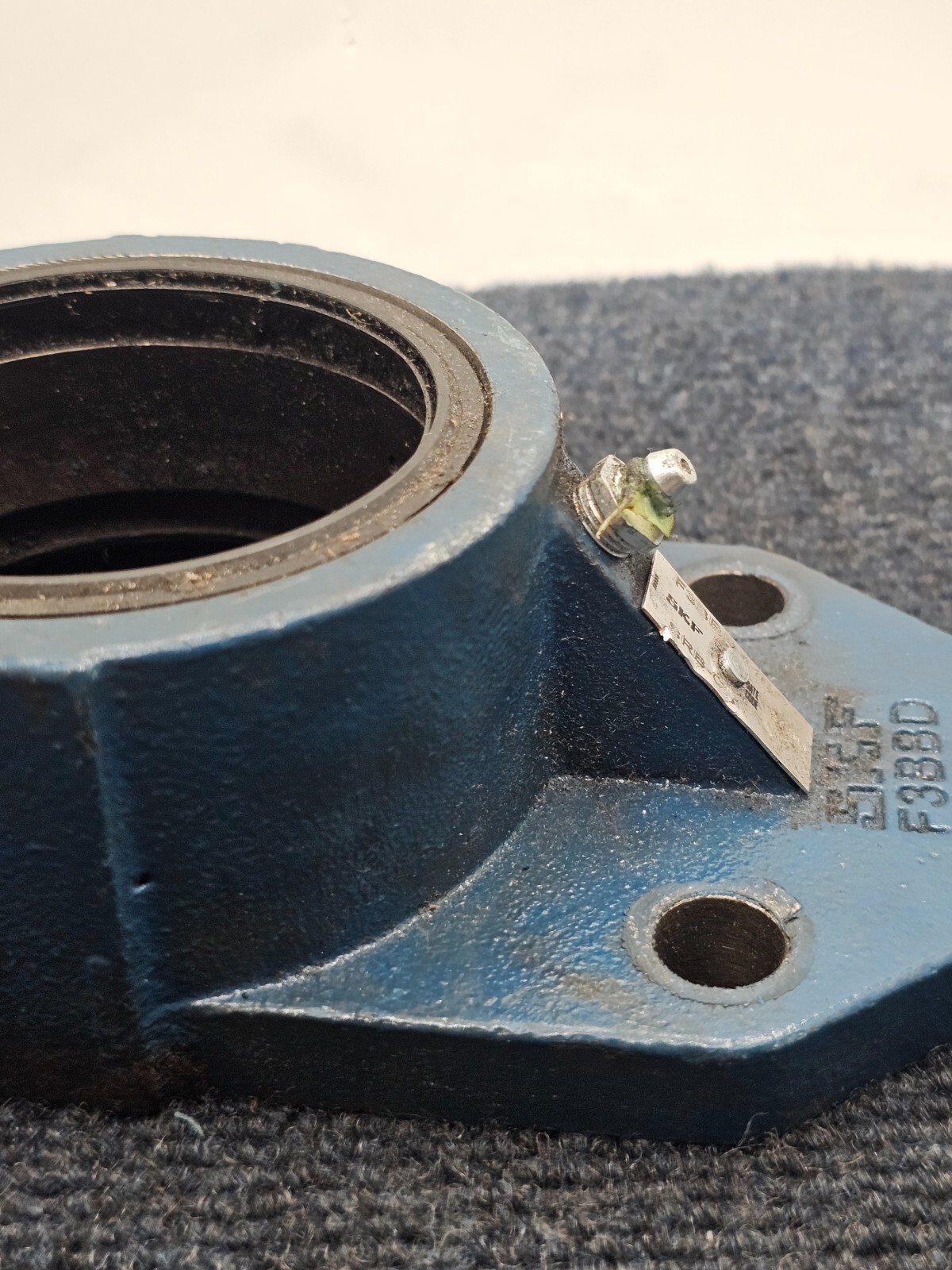 SKF F3BBD 115-SRB-CRH: Flanged Roller Bearing Unit, ConCentra Locking, 49.213 mm