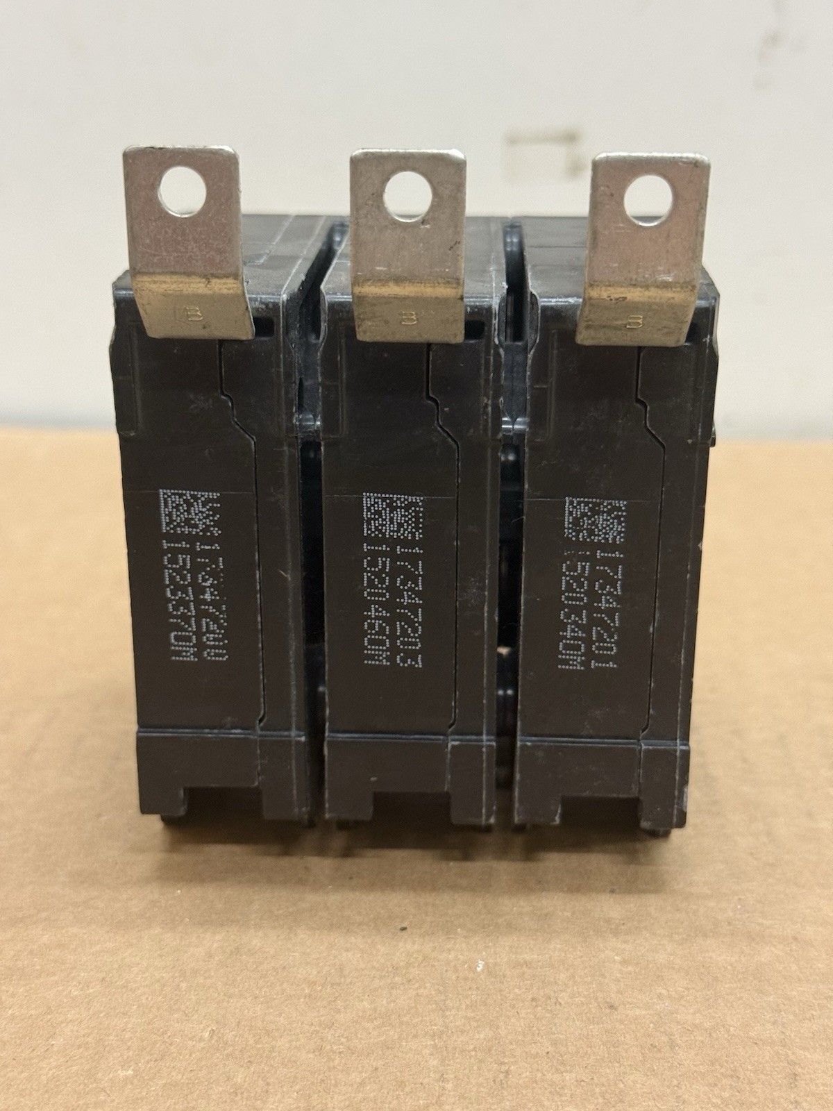Siemens B315 3 Pole Main Breaker *USED*