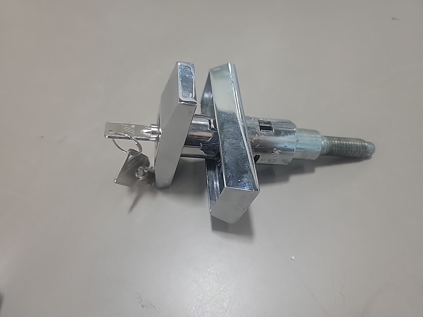 Seaga T- Handle Lock Set used SM2300, OD16S, SM23