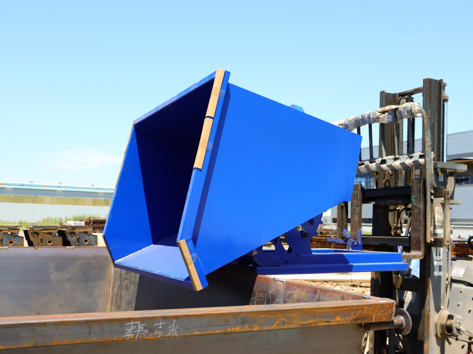 1.5 CY Self Dumping Trash Hopper Dumpster for Forklift/Skid Steer | 6000LB Load