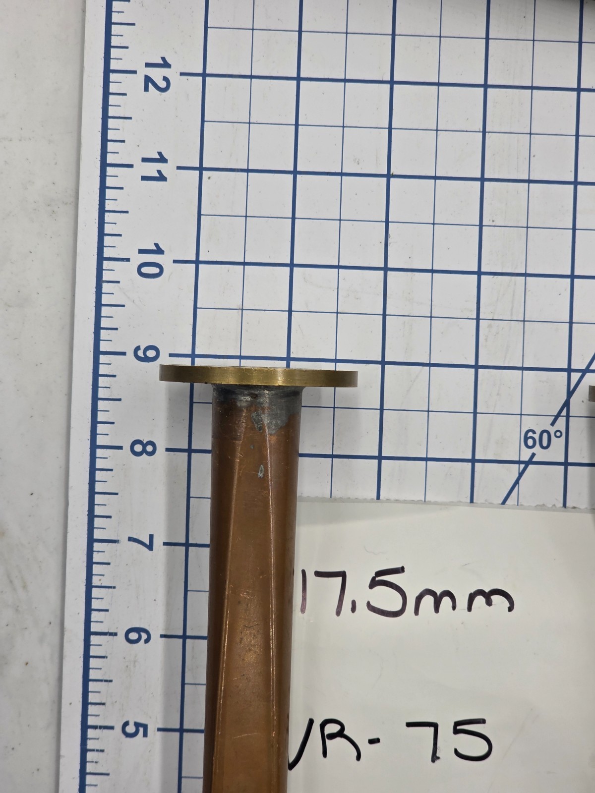 WAVEGUIDE TRANSITION 17.5mm ( .69″) (Round) to WR-75, Rigid, Copper / Brass, 9″