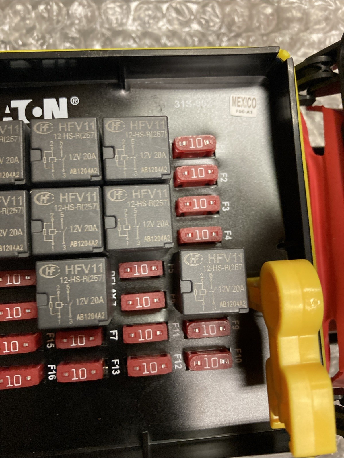 NEW EATON Power Distribution Module Fuse Holder | 31S-002-0 | U.S.A SELLER