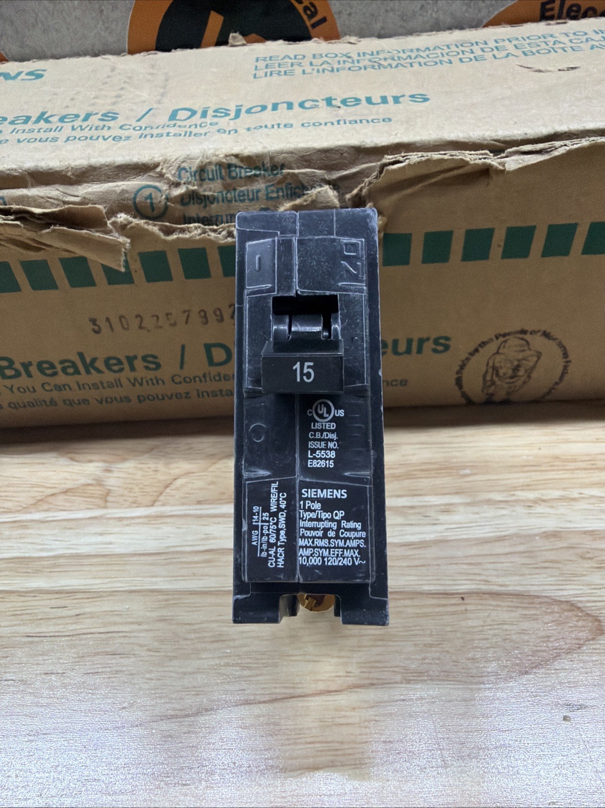 Siemens Q115 1 Pole 15 Amp 120V Type QP Circuit Breaker Box Of 12 New Surplus