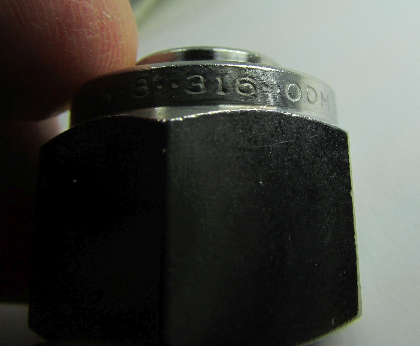 New Parker A-Lok 1/2″ Stainless Steel Fitting Plugs, Caps 8BLP8-316 ref SS-810-P