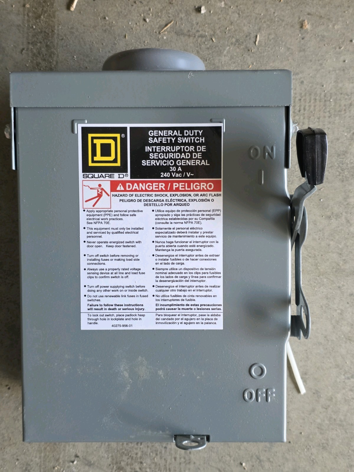 New Square D D221NRB 30A 240 Volt Two Pole NEMA 3R Fusible Disconnect Switch