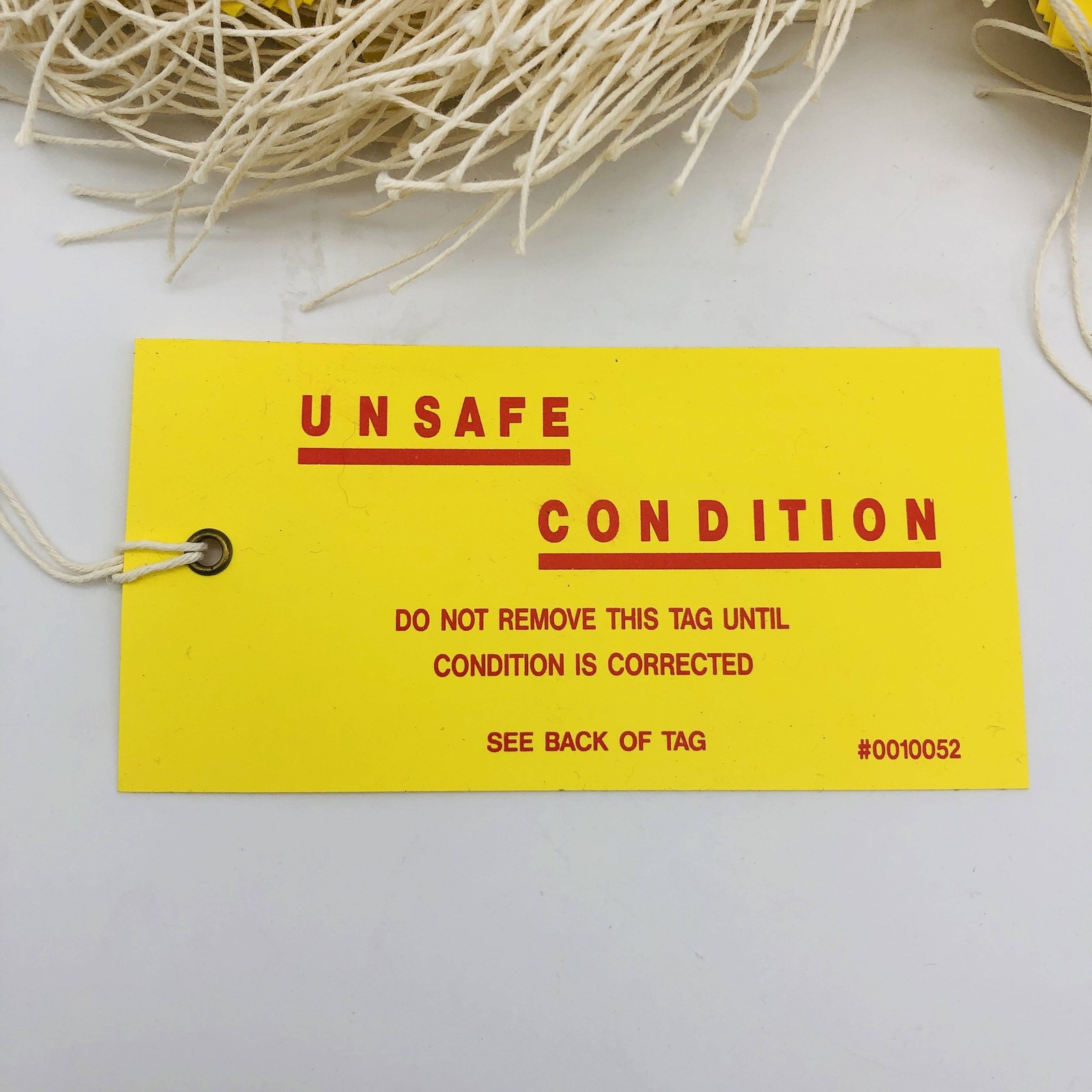 Linco 0010052 Unsafe Condition Tag Yellow Red 2-5/8in x 5-1/4in Lot of 200 Tags