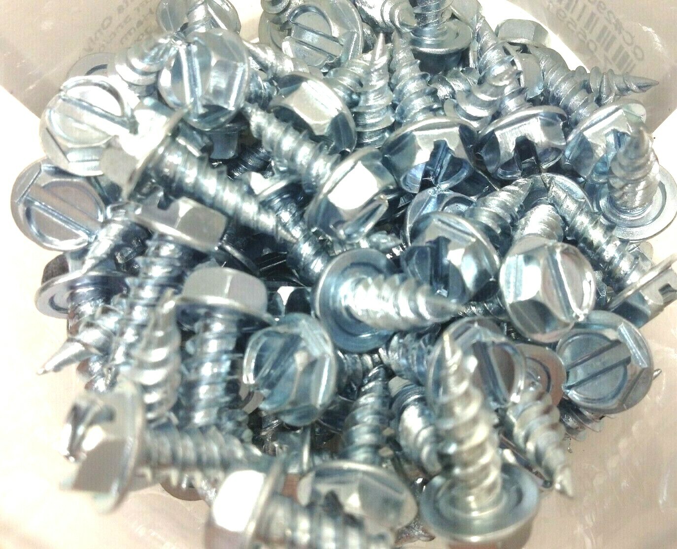 100 Needle Point Screw 1/4 inch Slotted Head Self-piercing Zip-tip Sheet metal