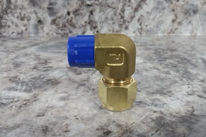 Parker 8MSEL6N-B 15 Pk 3/8 In Pipe Size 1/2 In Tube Outside Dia Male Elbow