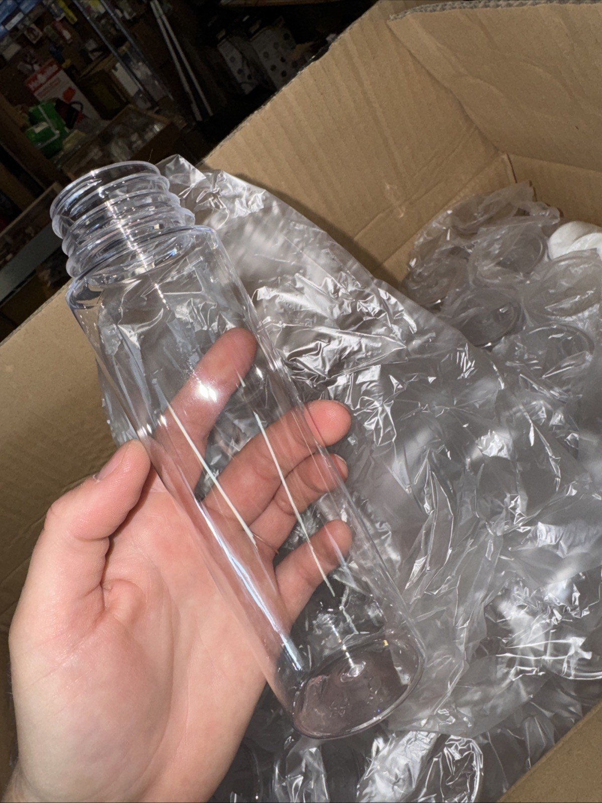 N 50 Pack – Empty Plastic Slim Juice Bottles with Tamper Evident Caps 8 Oz.