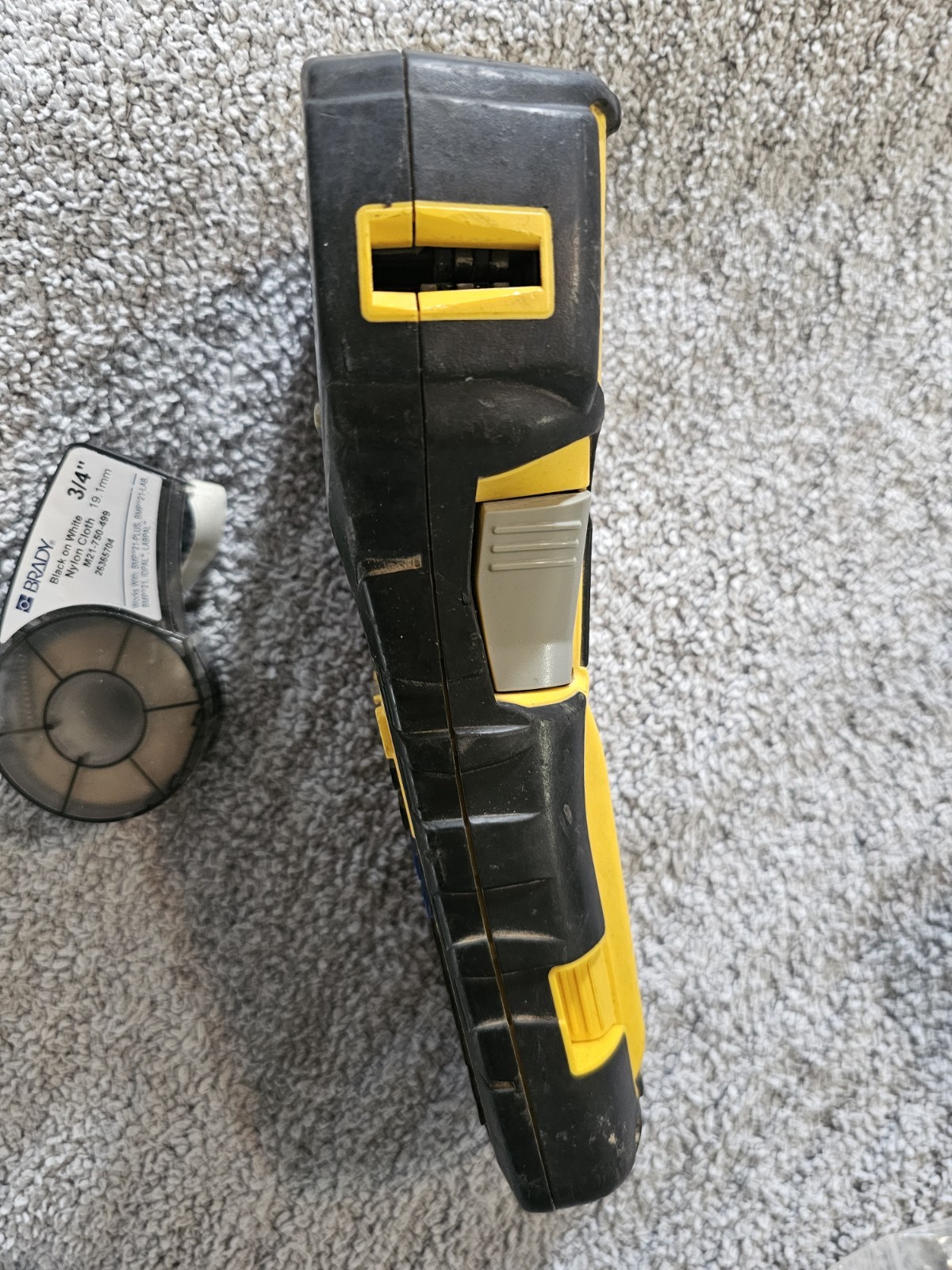 Brady BMP 21-PLUS Handheld Portable Label Printer Black Yellow – No case WORKS!
