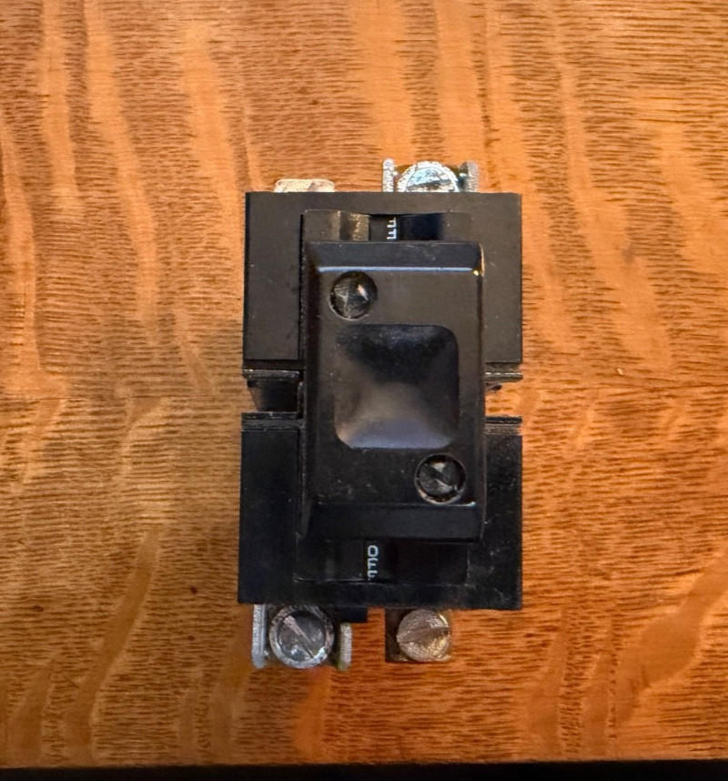 Bulldog 31220 Pushmatic Circuit Breaker 20A 120/240VAC 2-Pole Common Trip