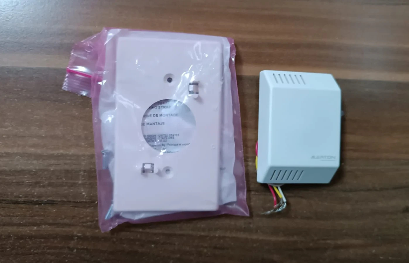Alerton TS-1050-BT Wall Sensor BACnet Thermistor Occupant CUSTOMS INCULUDED
