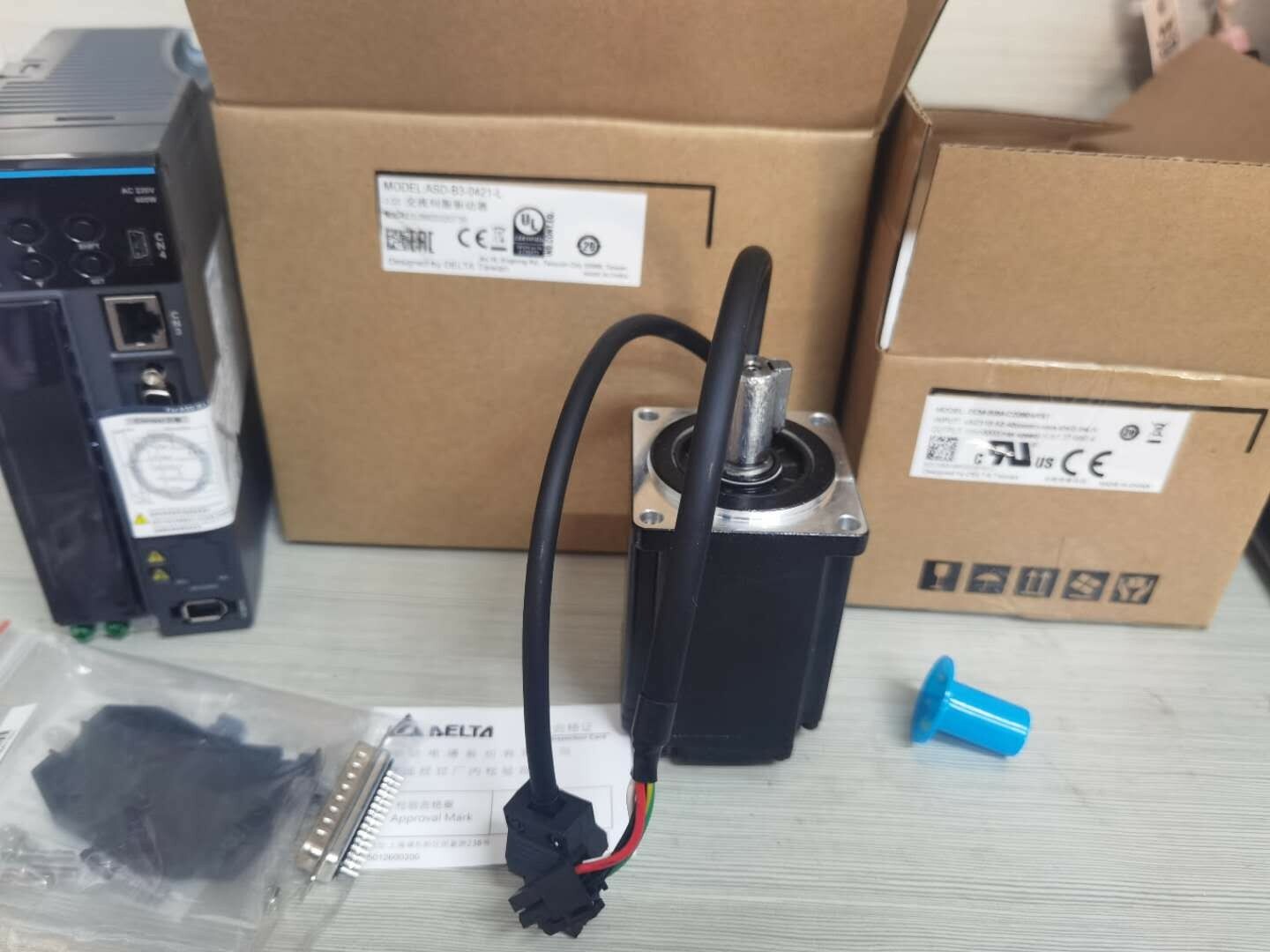 ASD-B3-0121-L+ECM-B3L-C20401RS1 DELTA 100w 3000rpm B3 AC servo motor driver kits