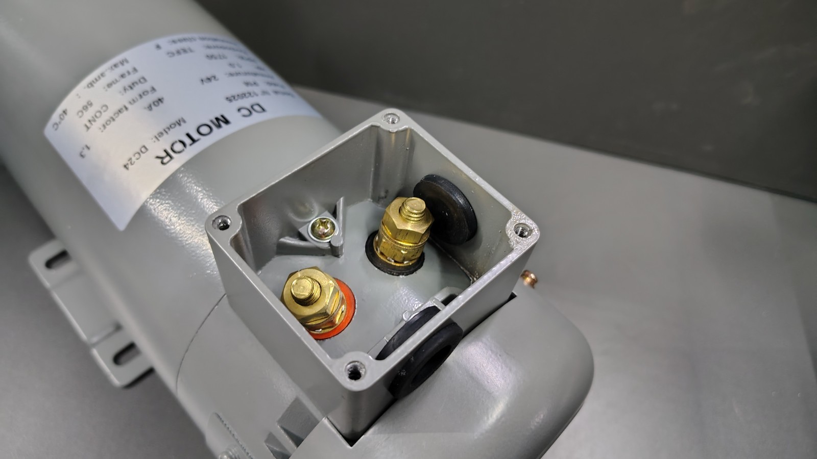 1HP DC MOTOR FRAME 56C 24VDC 1750RPM TEFC 24V PERMANENT MAGNET
