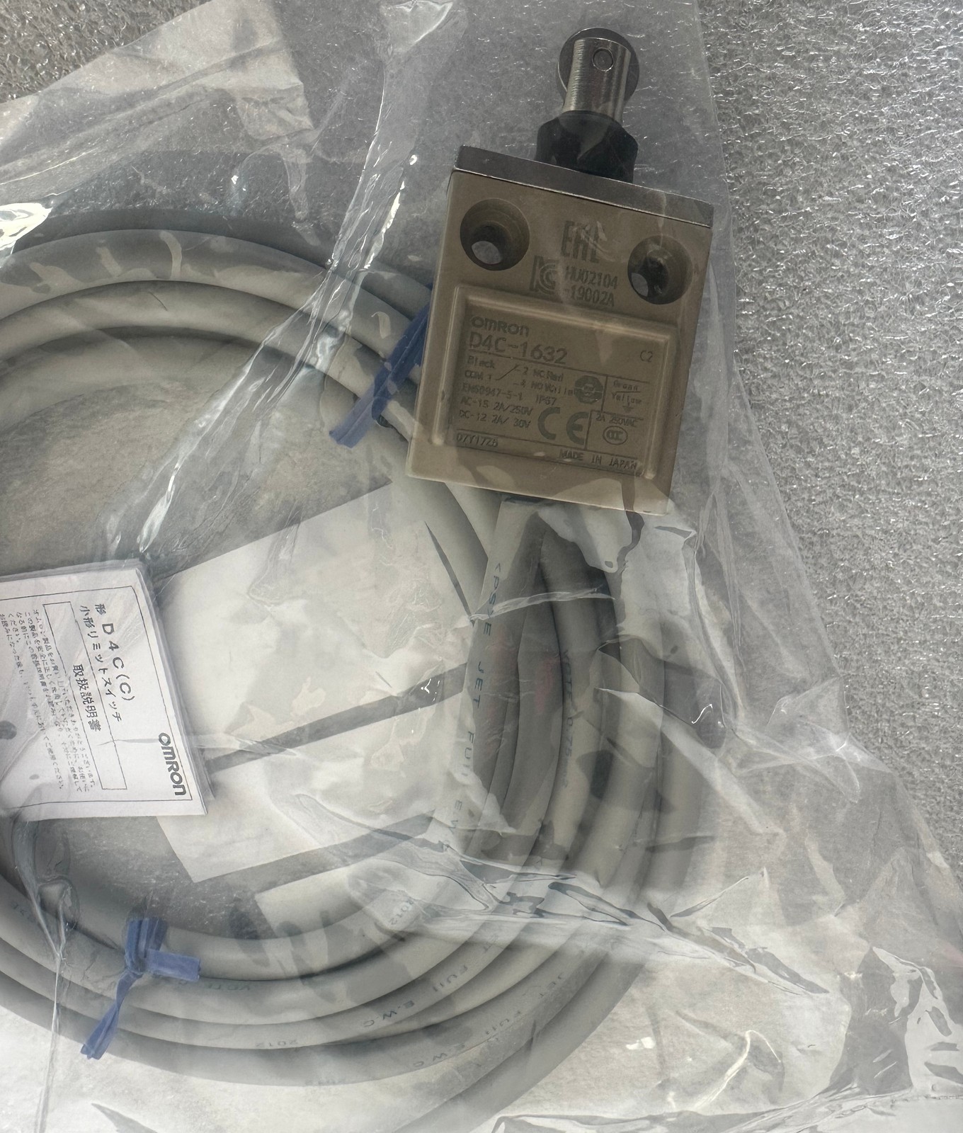 D4C-1632 Omron New Limit Switch 1PCS D4C1632: US Inventory, Fast Dispatch