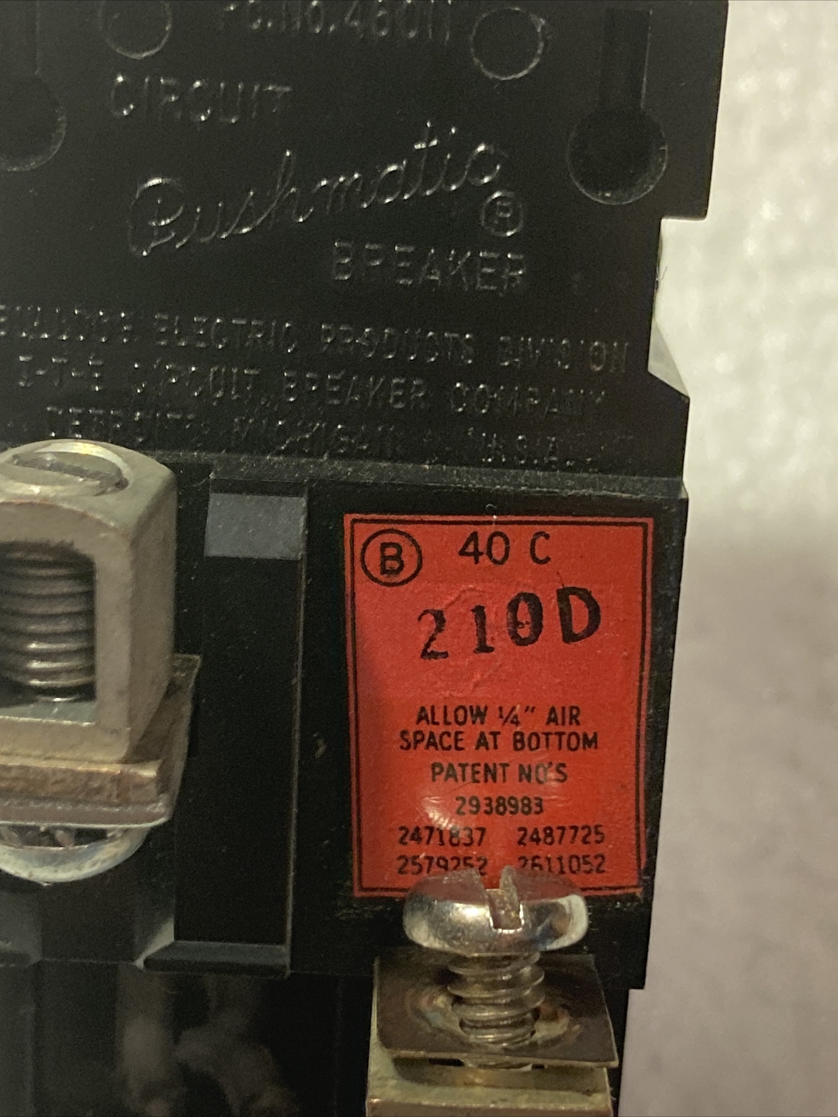 Bulldog P240, 40 Amp, 120-240 Volt, 2 Pole Pushmatic Circuit Breaker – Hump