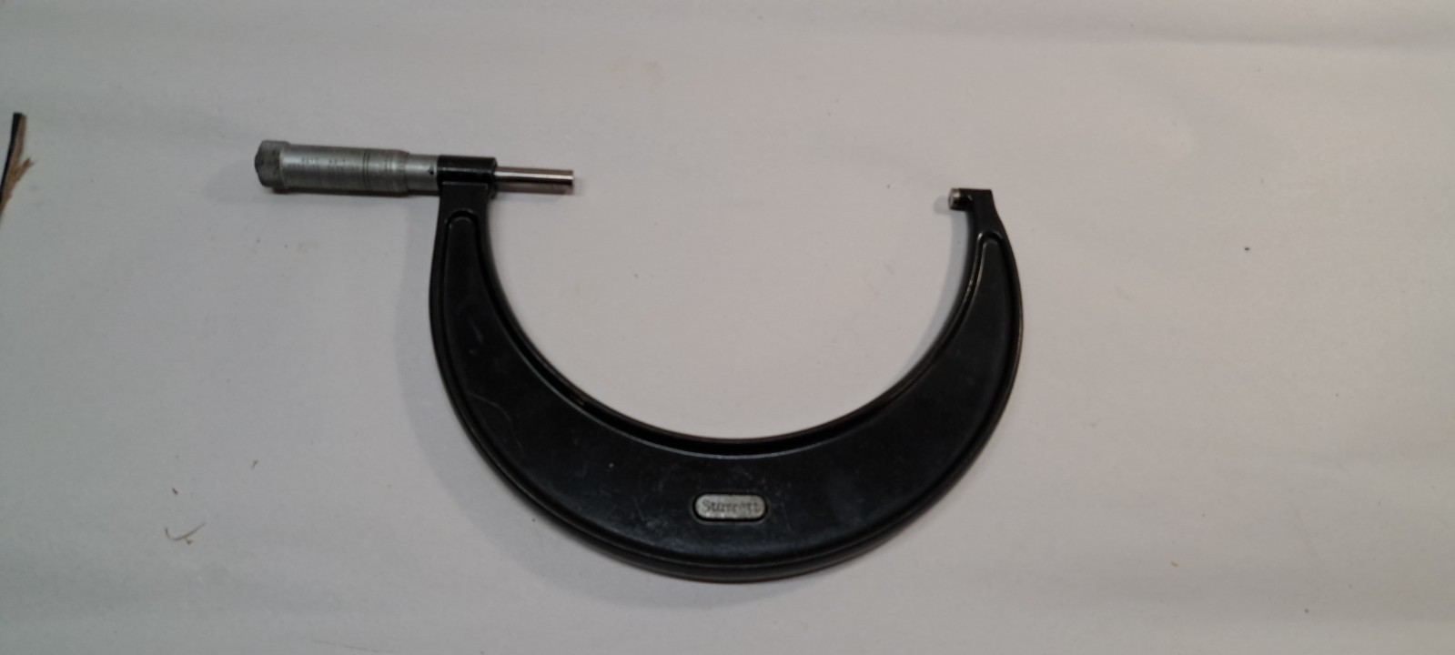 Starrett No. 436 Outside Micrometer 4-5″ .001″ W/ Spindle Lock (60210)
