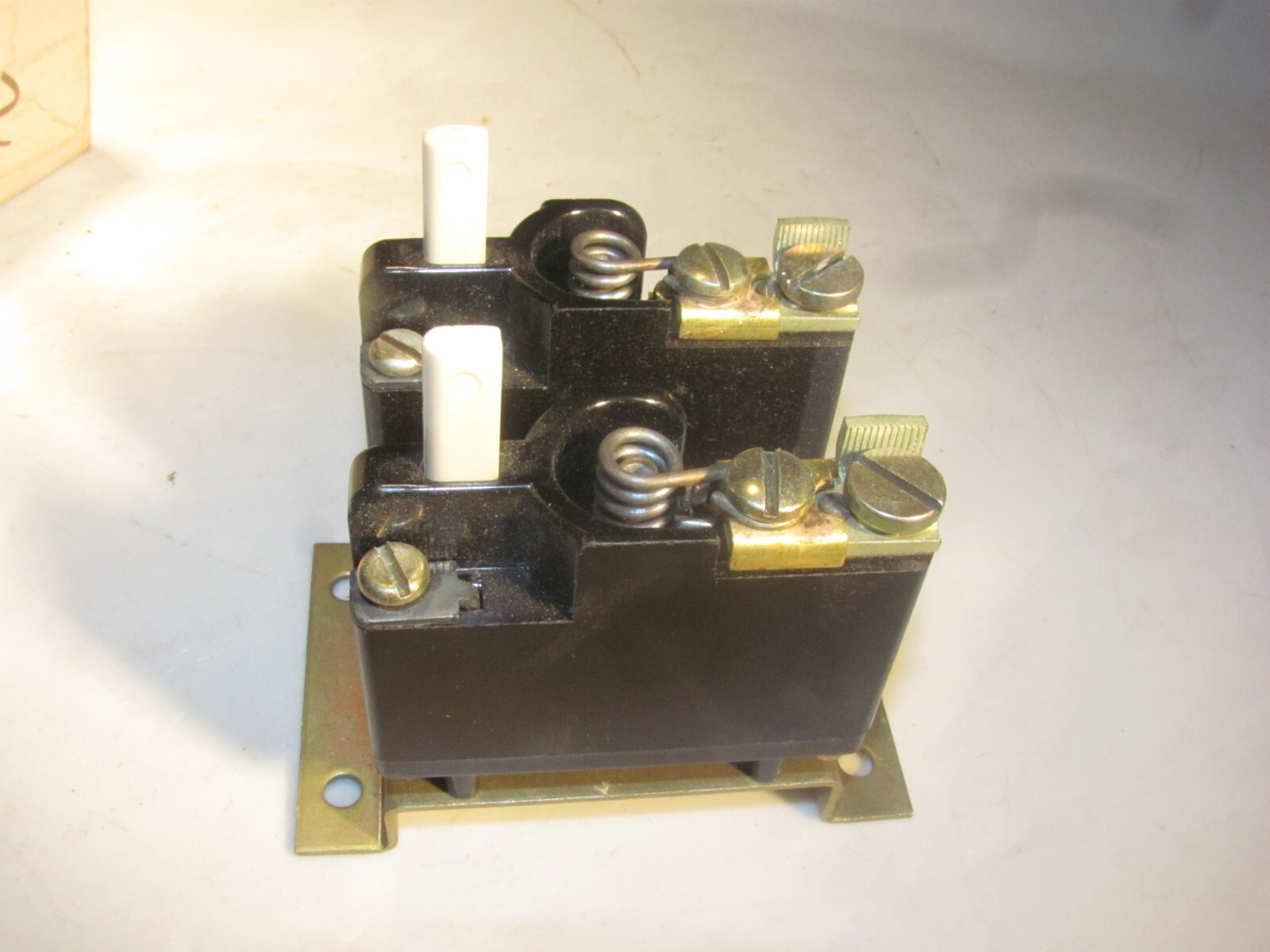 FURNAS 48DB21A-A4 OVERLOAD RELAY WITH (2) H25 HEATERS 48DB21AA4