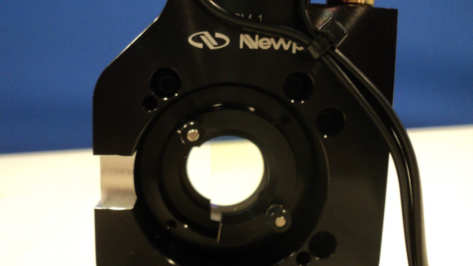 Newport A18602 VGM-1 Vertical-Drive Gimble Opitical Mount Used Working
