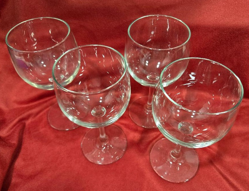 8 1/2 oz Wine Glass *Restaurant Grade Classy W/Thin Stem Style *Set of 4 Glasses