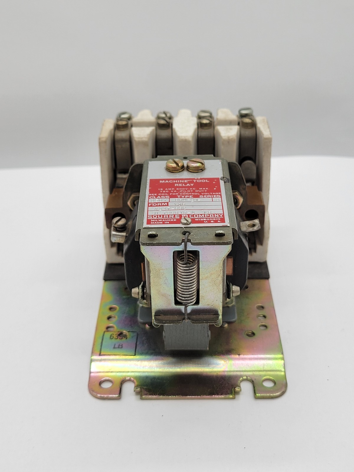 Square D 501 BH0-31 Machine Tool Relay 15A 4P 600V Series A 120/110V Coil