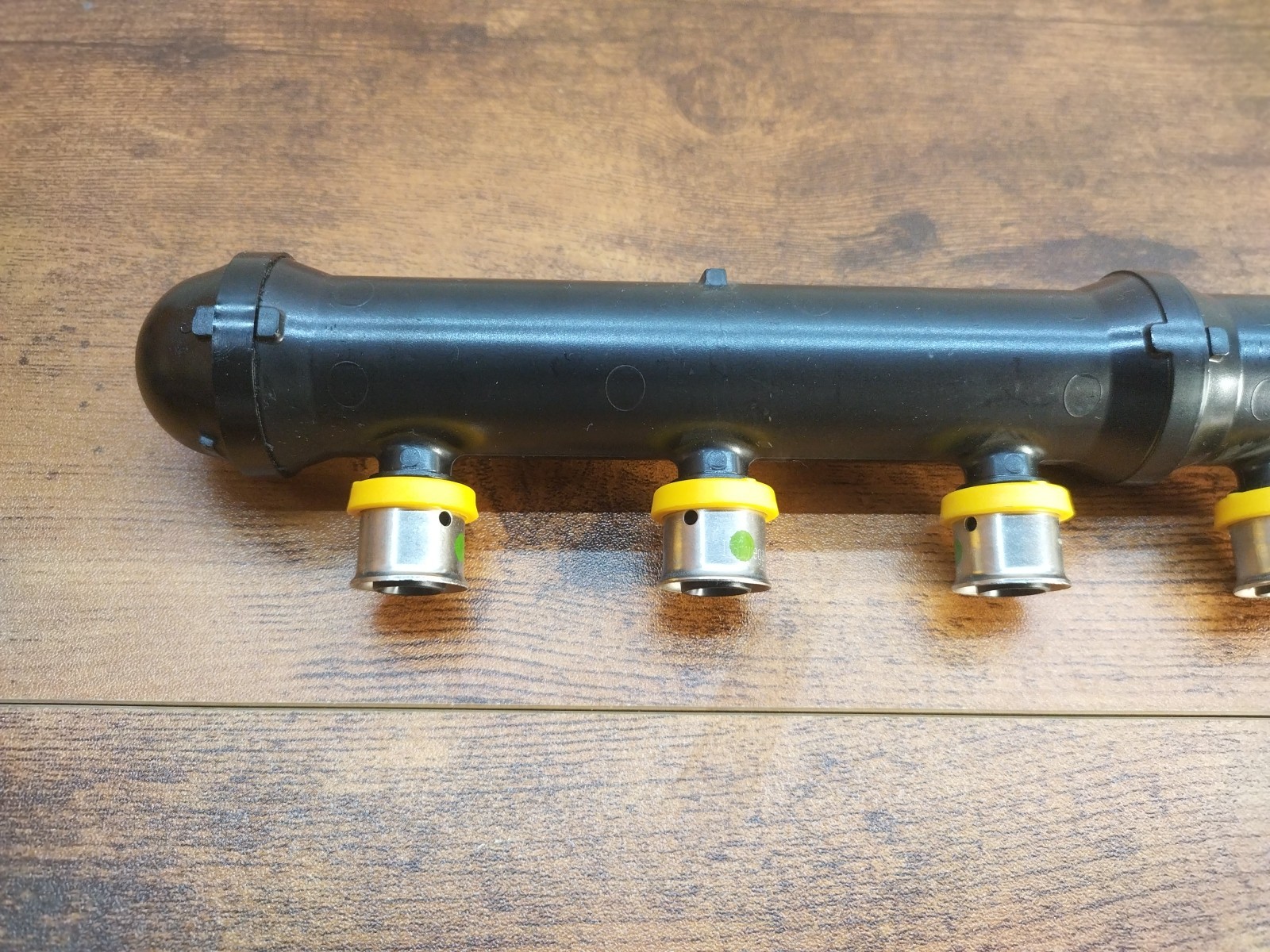 2 Pack Pureflow® Viega 49206 Press Manifold 6 port 1″ Trunk 1/2″ Branch