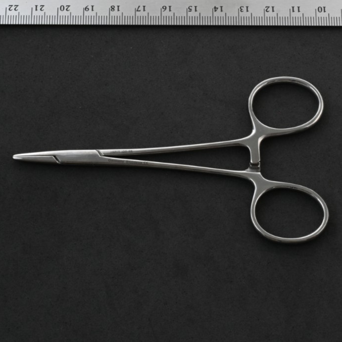 Integra Jarit 120-118 Webster Needle Holder 4 1/2 in Smooth Jaws Surgical