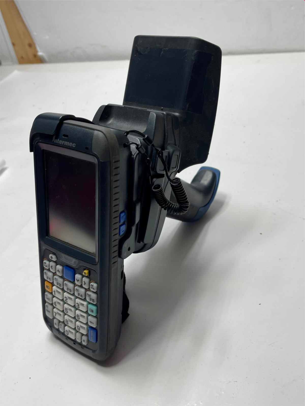 Intermec CN70E 1000CP02 with Detachable Handle Trigger IP30NI