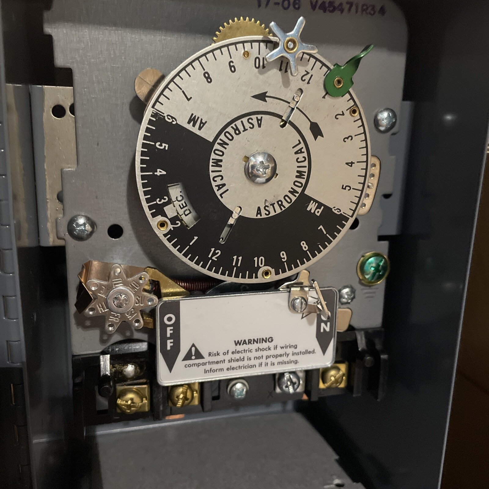 (C) Intermatic V45471R34 24 HR. Astronomic Time Switch With Skipper 3PST 40A⚡️