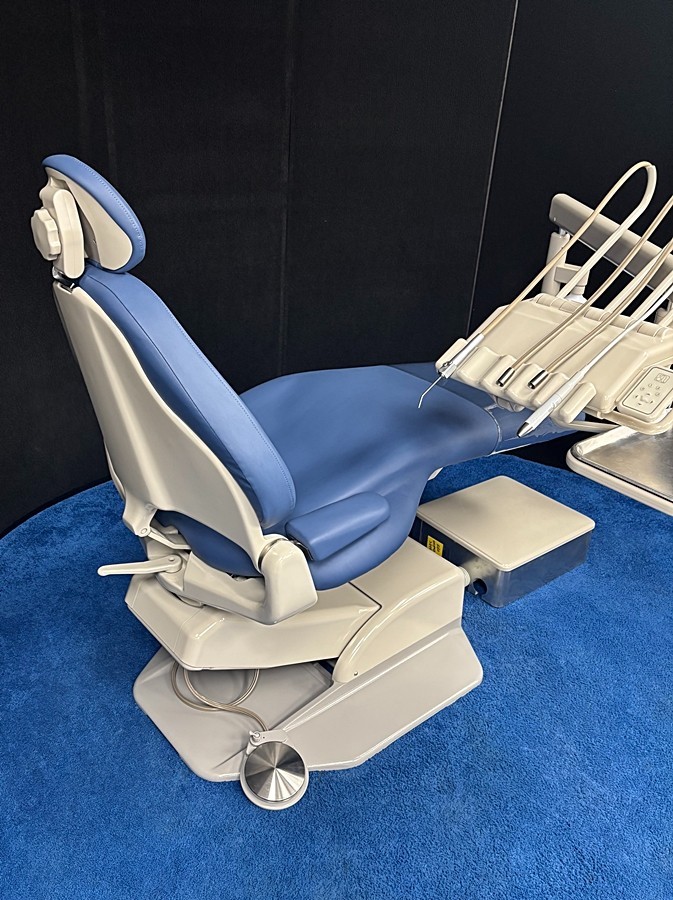 ADEC 1040 Chair w/ Radius Euro Delivery, Vector Built In Piezo Scaler, New Vinyl