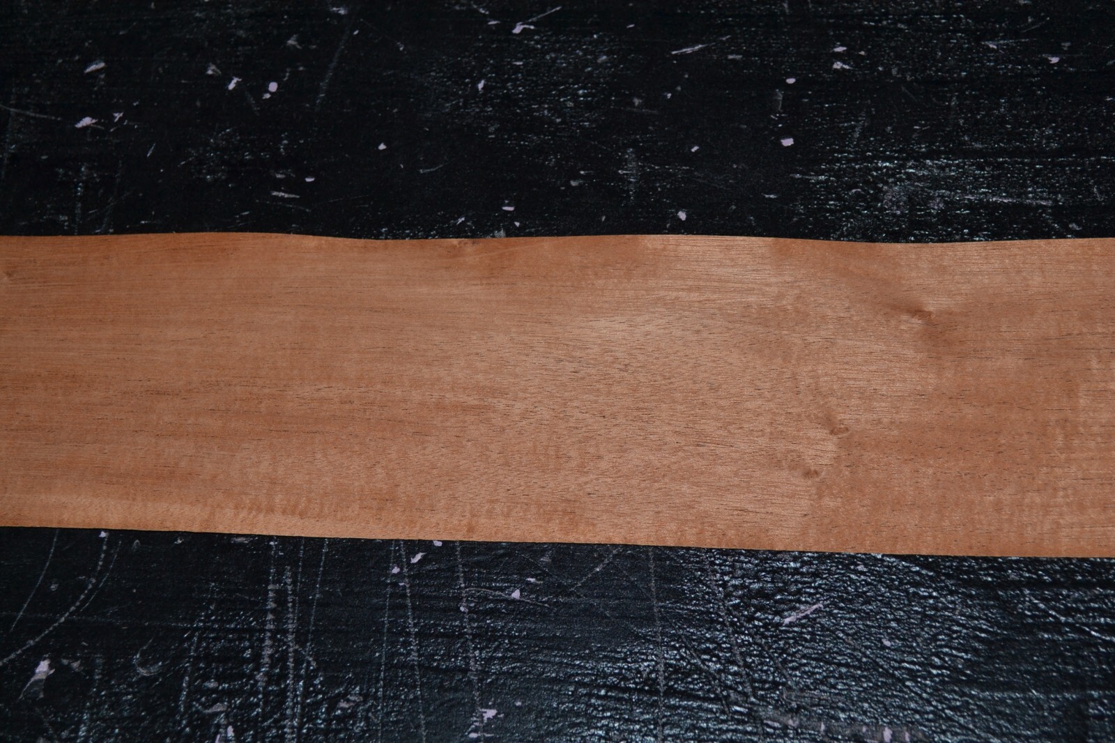 Honduran Mahogany Raw Wood Veneer Sheet 4.5 x 76 inches 1/42nd 4495-36